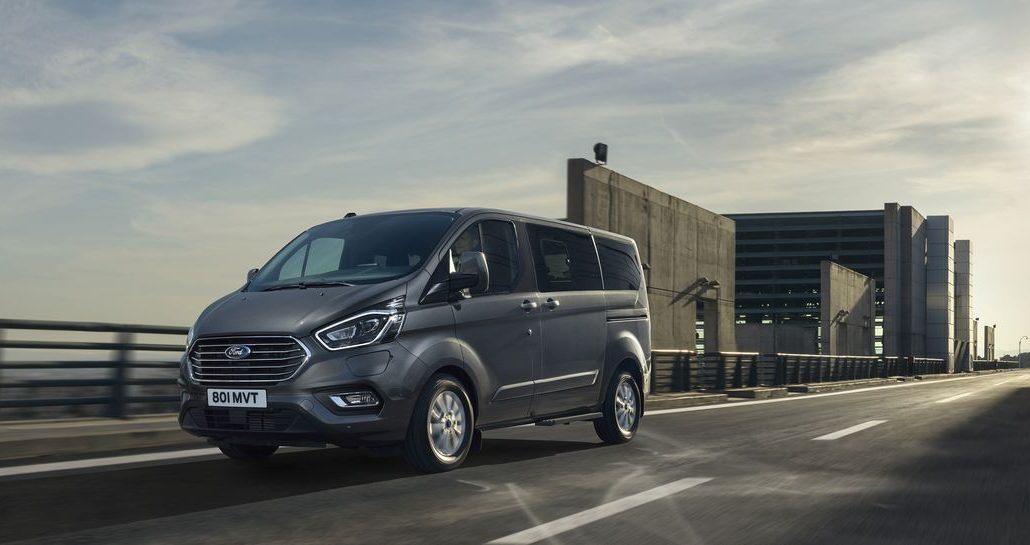 7 Sitzer Van mit Hybrid Motor Ford Tourneo Custom PHEV 7 Sitzer Van